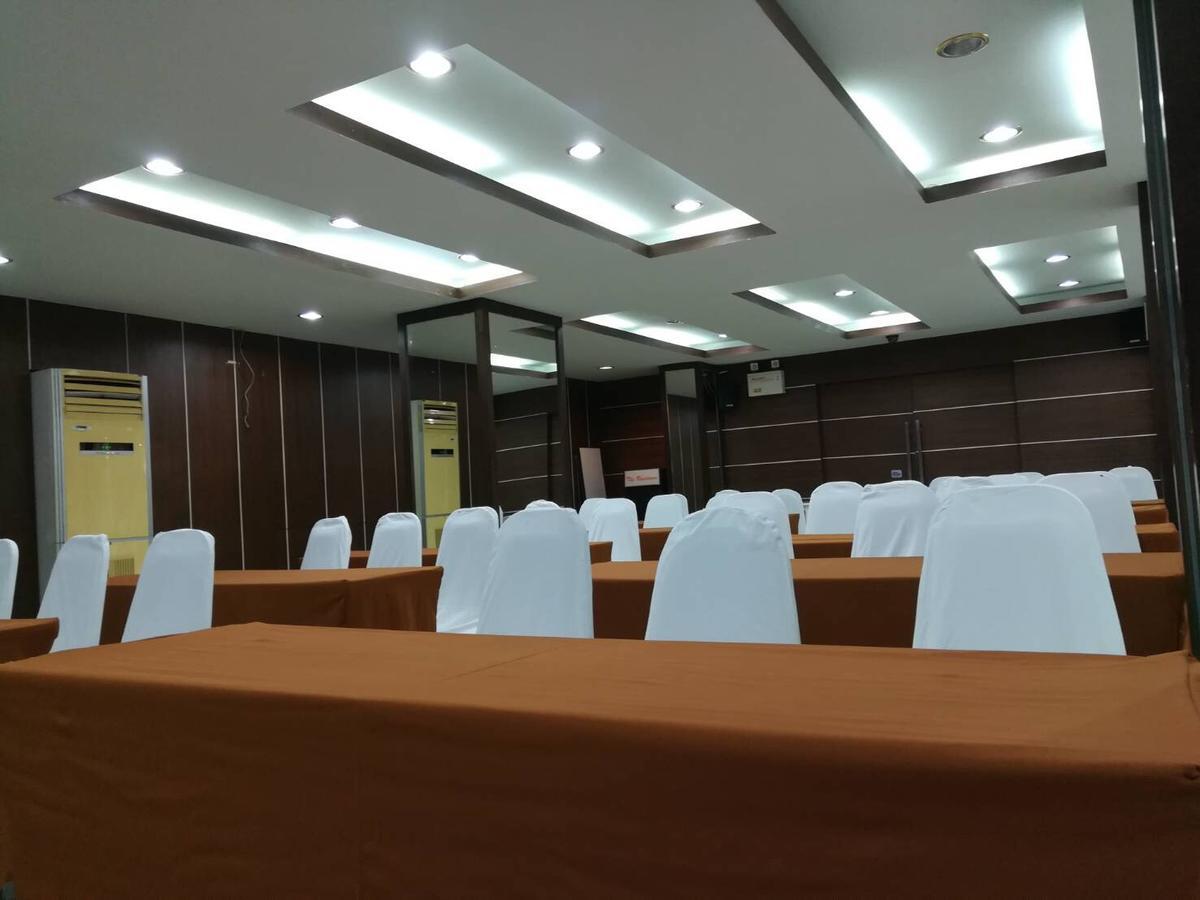 The Residence Prachinburi 304 Екстер'єр фото